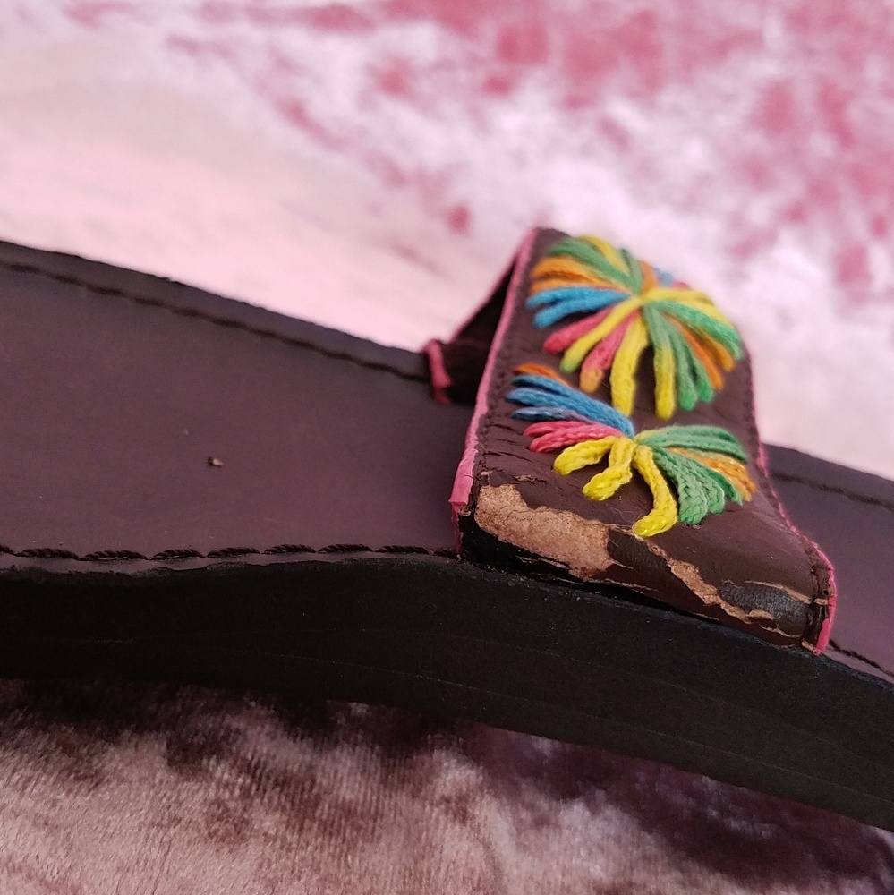 FREE Roxy toe sandals - Picture 4 of 6